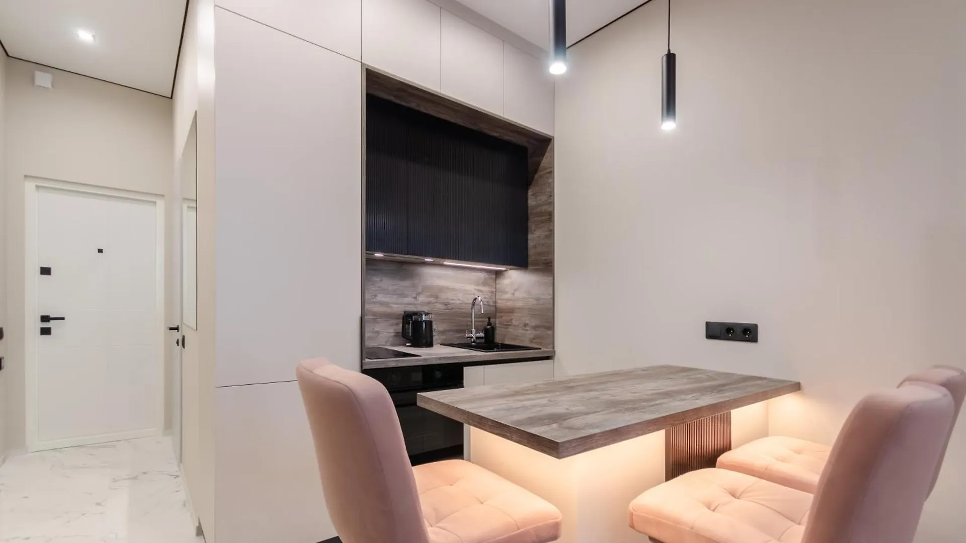 Petrovdom Apartmenrs 23-265A In Rc Manhattan Beresteiskyi 11 Kijev
