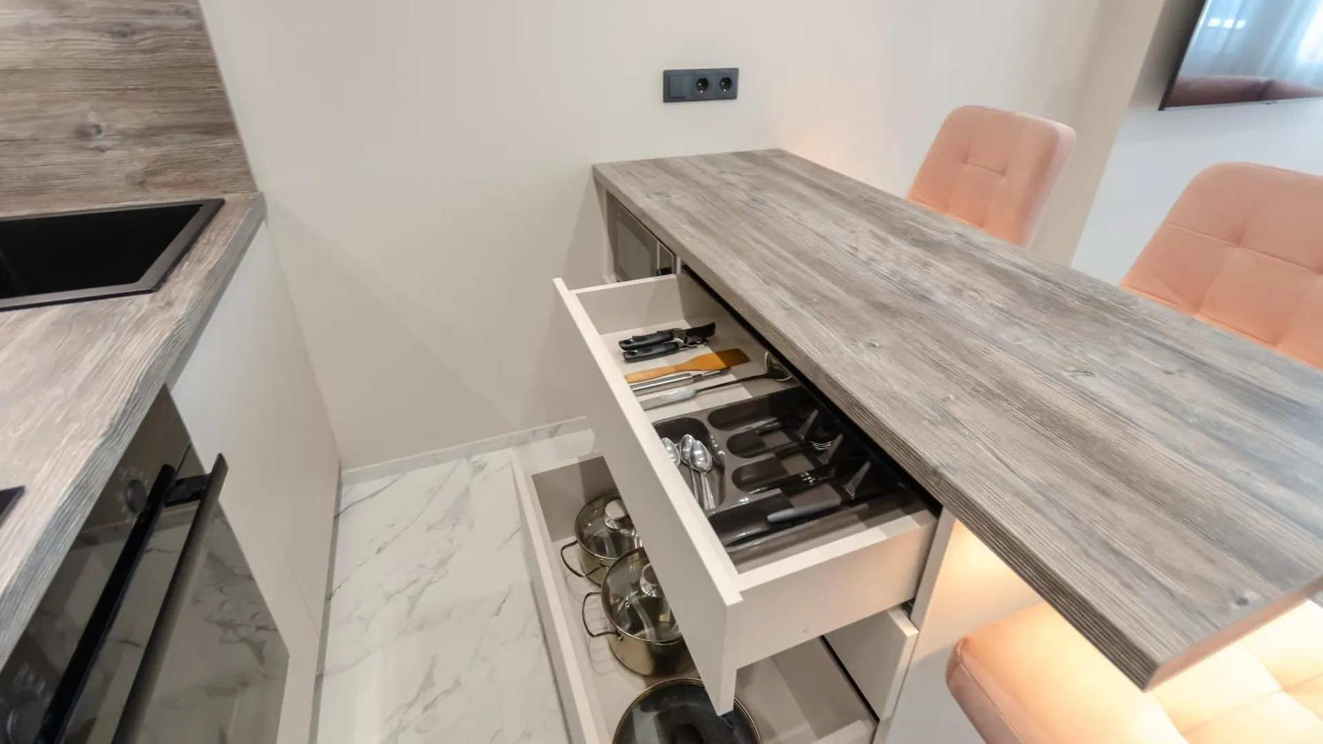 Petrovdom Apartmenrs 23-265A In Rc Manhattan Beresteiskyi 11 Kijev Ukrajna