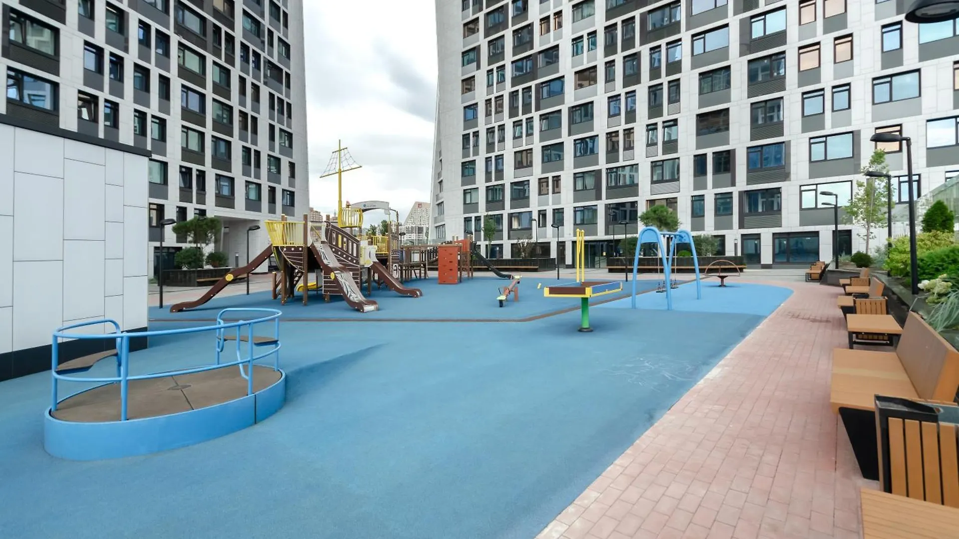Petrovdom Apartmenrs 23-265A In Rc Manhattan Beresteiskyi 11 Kijev