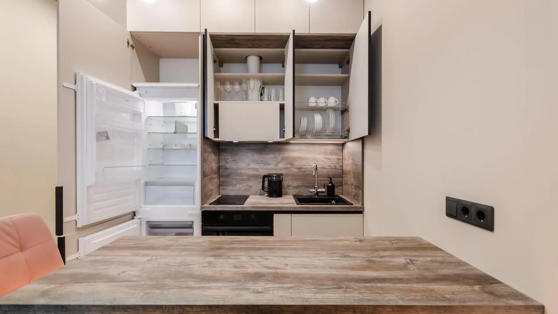 Petrovdom Apartmenrs 23-265A In Rc Manhattan Beresteiskyi 11 Kyjev Ukrajina